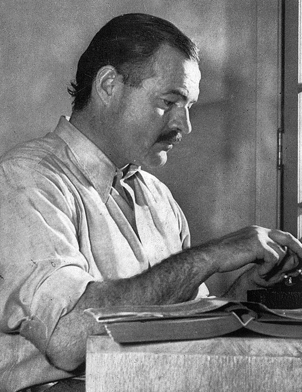 Ernest Hemingway’s Literary Legacy: Book Count and Impact